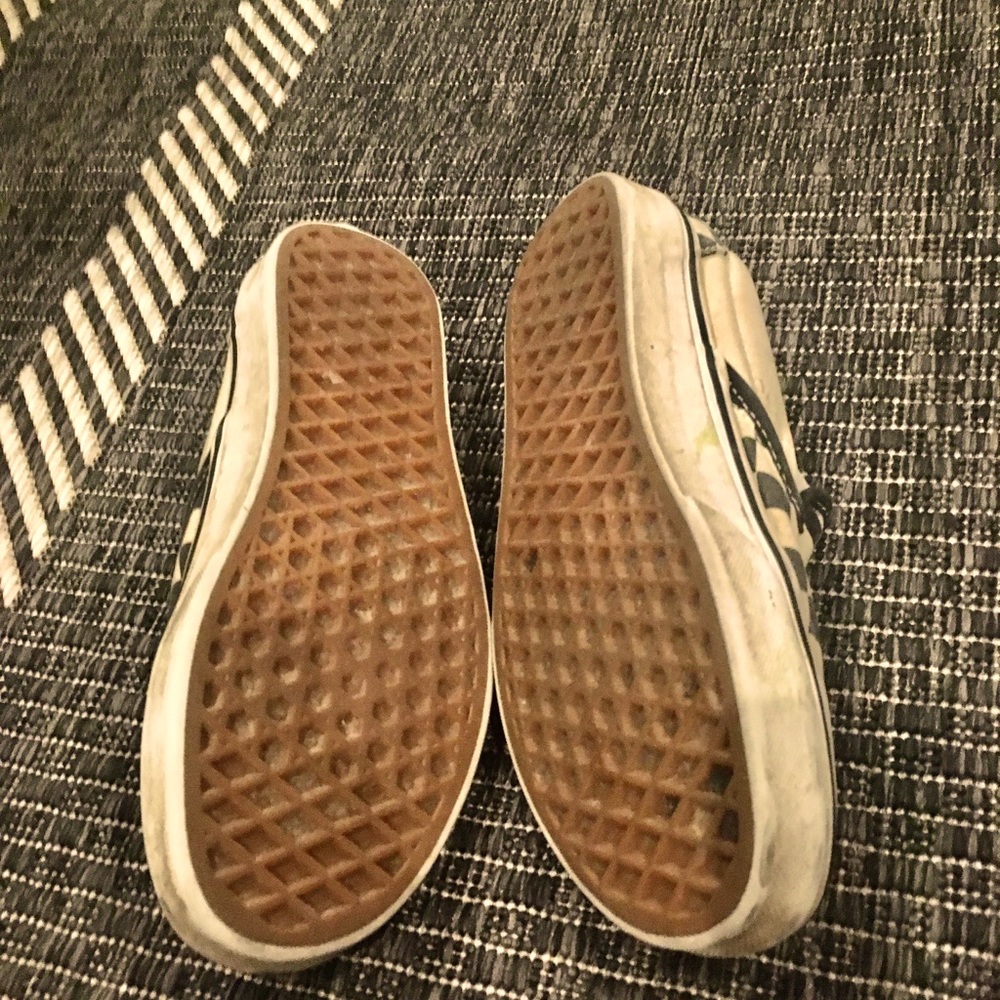 Checkered vans - Picture 2 of 3